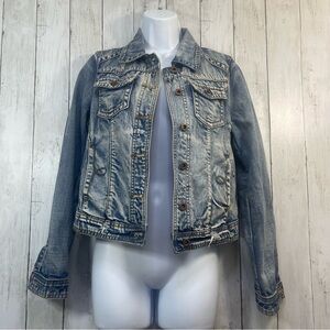 WHITE CROW Distressed Jean Jacket Stitching Detail at Pockets Small